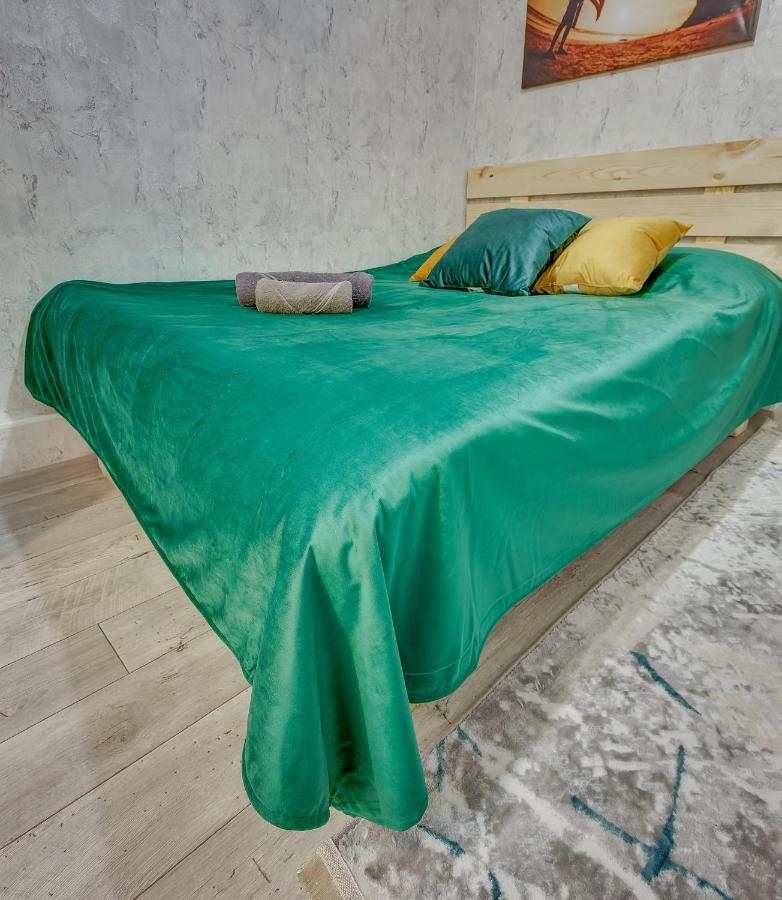 Yourhouse На Розыбакиева Утепова Недалеко От Меги Almaty Esterno foto